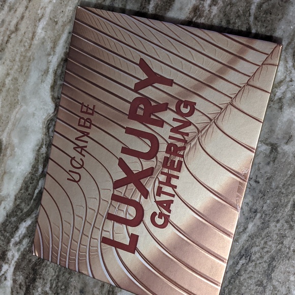 Ucanbe luxury Gathering Eyeshadow Palette - Picture 1 of 3